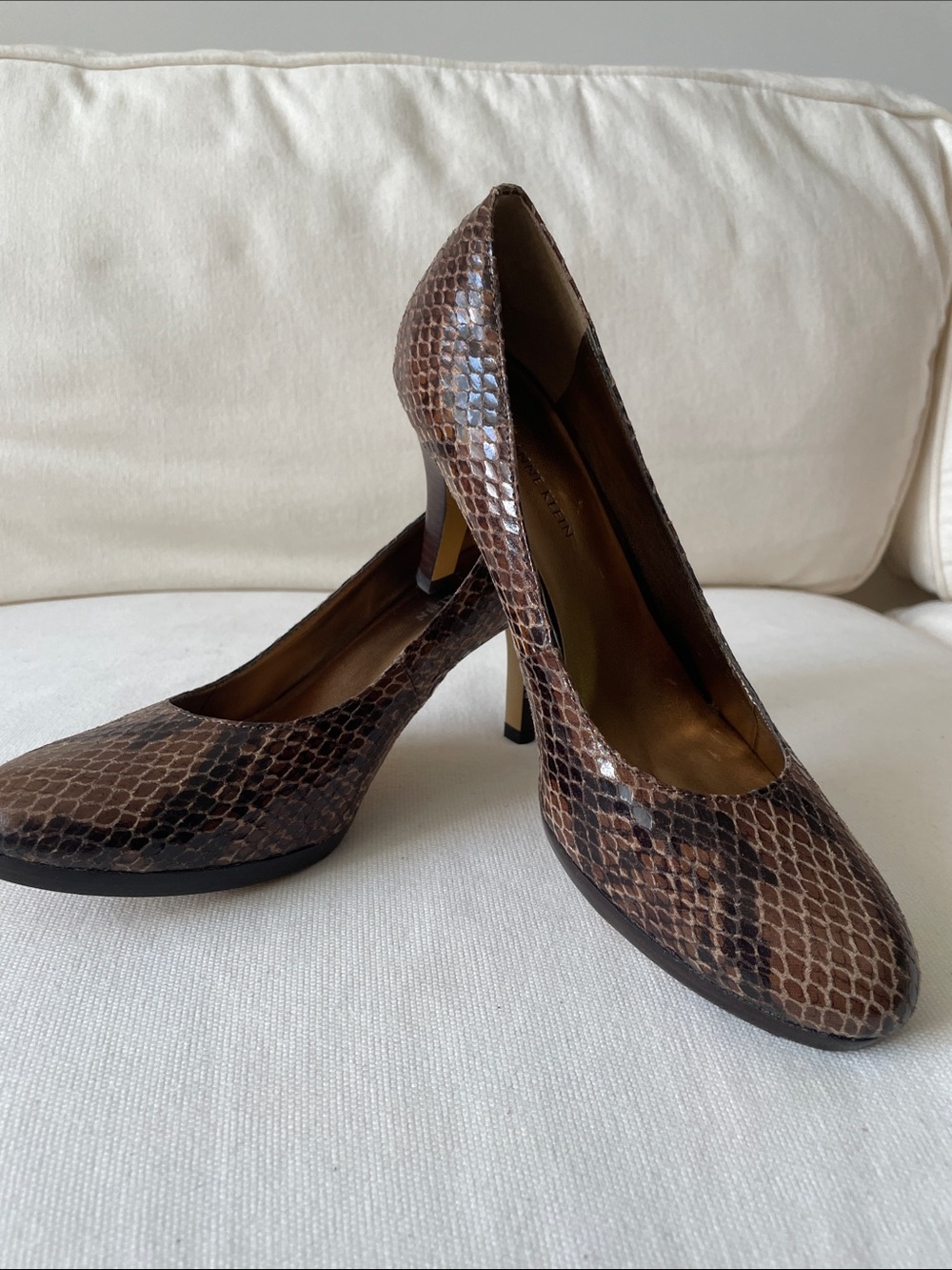 Anne Klein Brown Snakeskin-Pattern Heeled Pumps